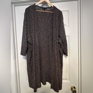Lane Bryant 26/28 sweater 3/4 sleeve. Multi color brown